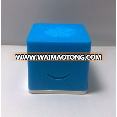 Solid perfume with box; 2015 wholesale car perfume based Car perfume Bottle with best price..0555